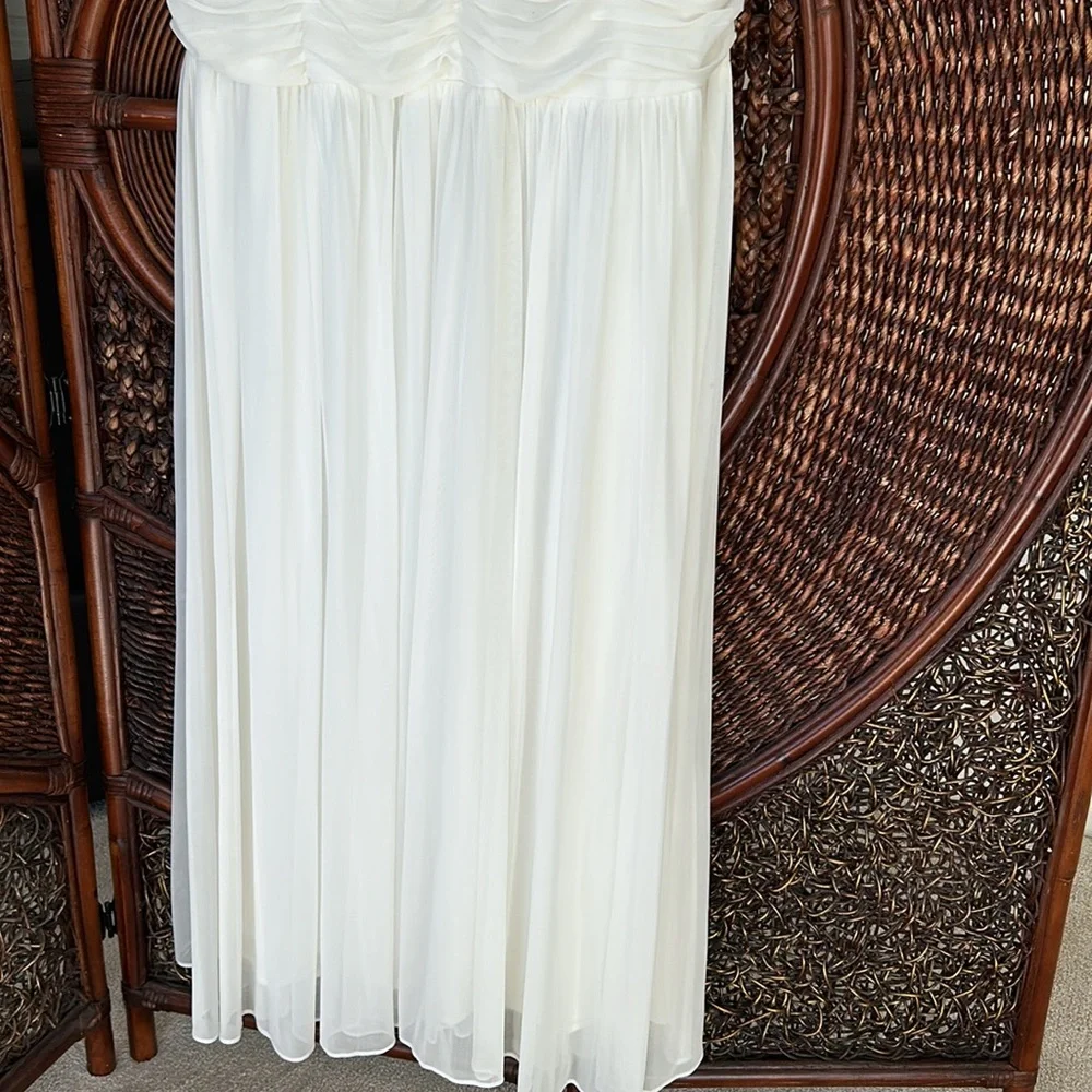 Formal gown - Picture 6 of 7